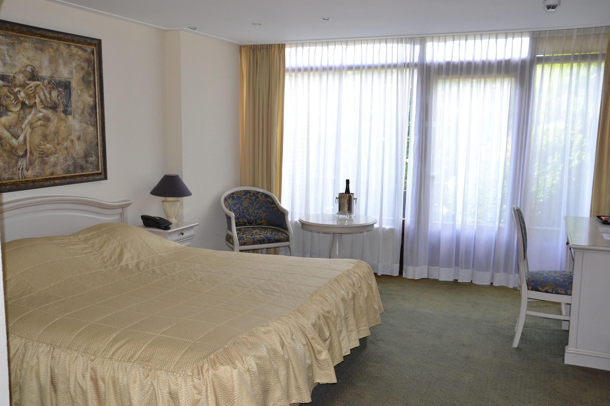 Fletcher Hotel - Restaurant Хейло Экстерьер фото
